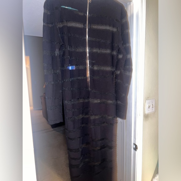 Black Sheer Mesh Body-con Dress - Picture 4 of 9